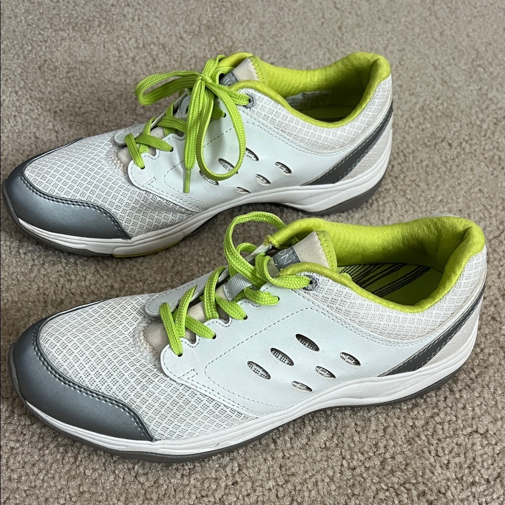 Vionic size 8